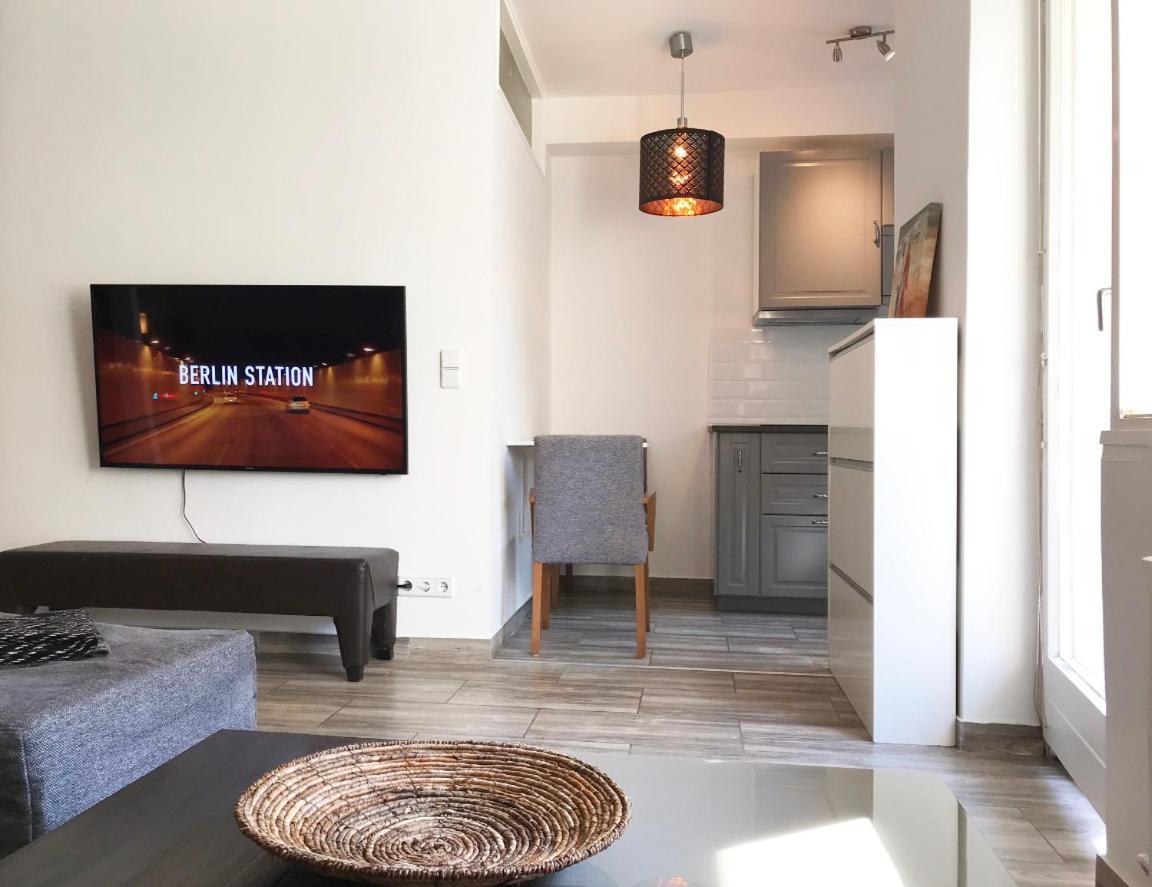 Designer Central Apartment With Terrace & Free Parking เบอร์ลิน ภายนอก รูปภาพ