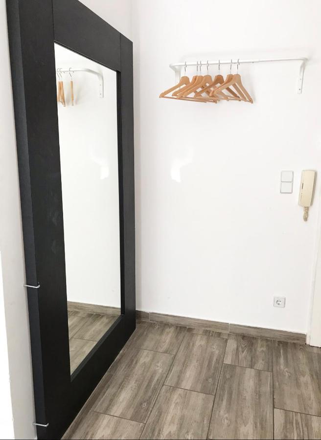 Designer Central Apartment With Terrace & Free Parking เบอร์ลิน ภายนอก รูปภาพ
